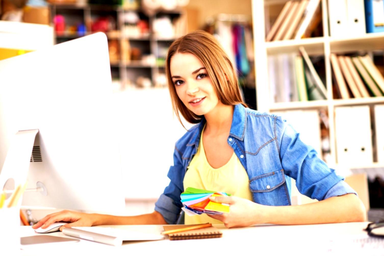 Detaillierte Finanzanalyse und Budgetoptimierung am Bildschirm